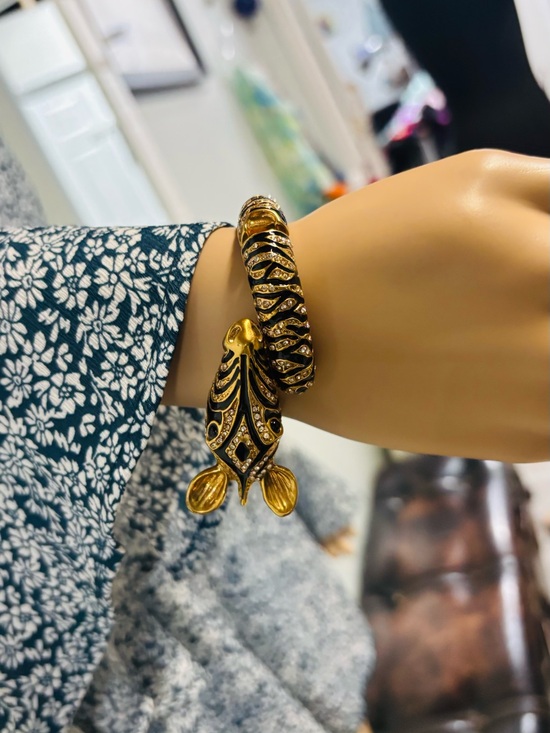 J. Crew Jewelry - Vintage❤️J. Crew Zebra Gold Rhinestone Bracelet